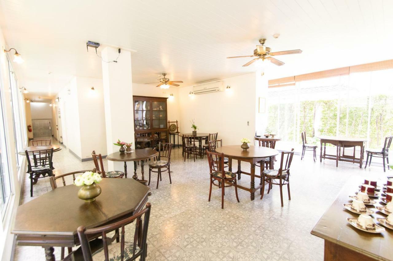 Ssip Boutique Dhevej Bangkok (Adults Only) Banguecoque Exterior foto